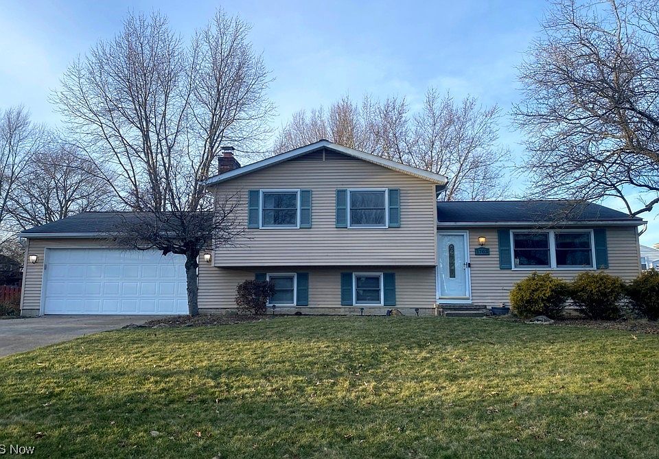 1st image of 1703 Belfair Dr