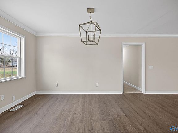 5th image of 2270 Randles Rd