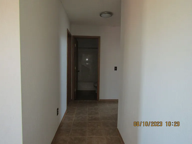305 E Seminole St — Photo 8