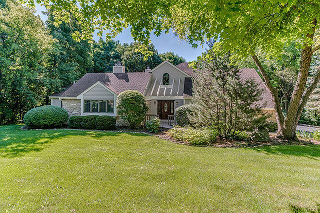 1st image of 42W663 Bridle Ct