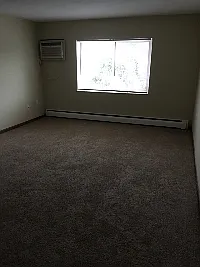 Hallwood Manor Apartments — Photo 34