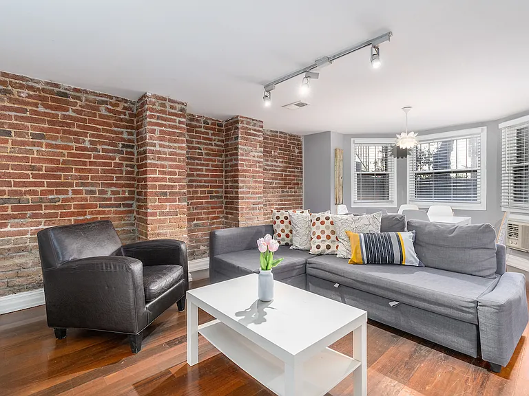 1820 Calvert St NW #1818 — Photo 3