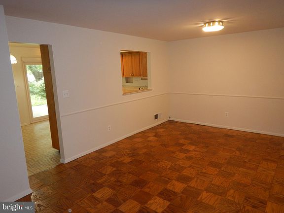 4th image of 5321 Bangor Dr