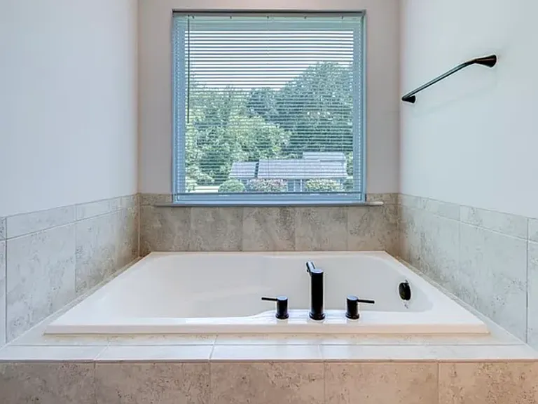 7 Limox Ln — Photo 24