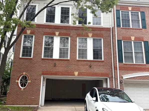 46190 Walpole Ter, Sterling, VA 20165