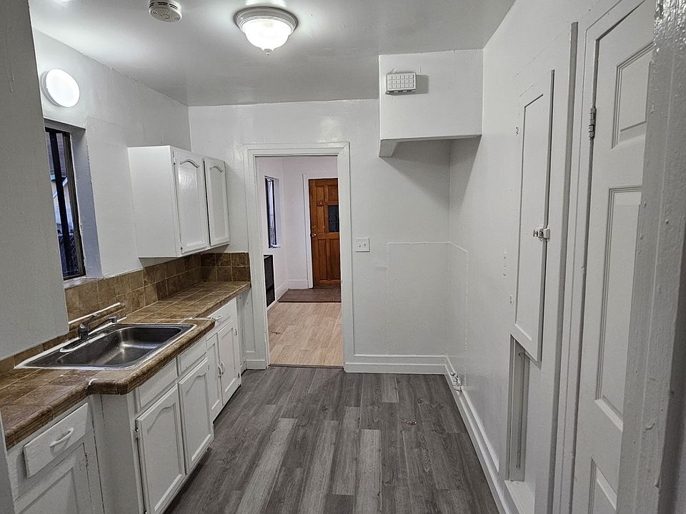 1st image of 713 3/4 West St
