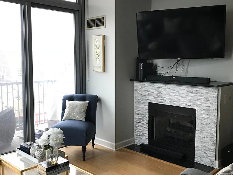 1600 S Prairie Ave #1609 — Photo 2