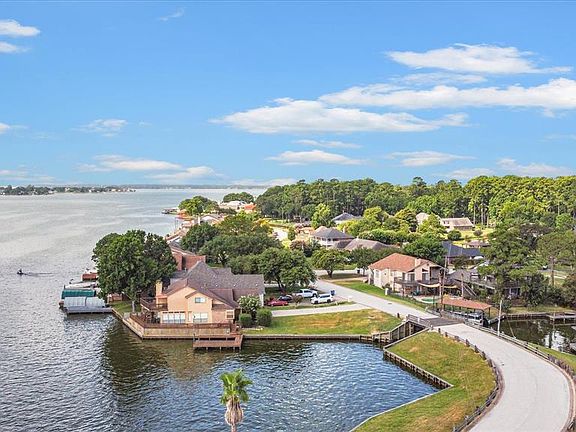 4th image of 12800 Pelican Boulevard