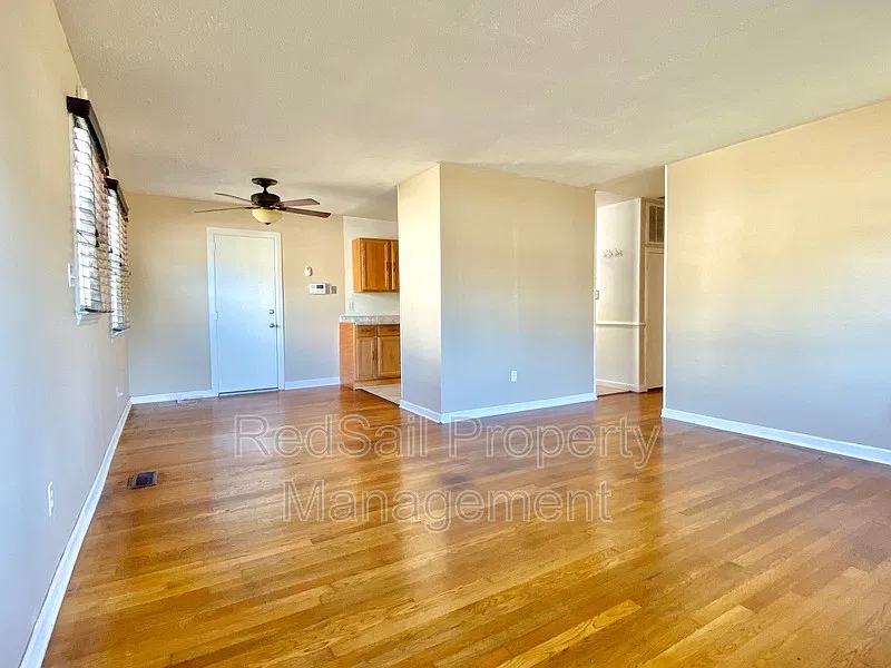 New Market Village — Photo 4