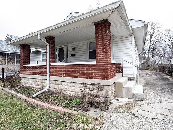 3rd image of 4839 Rosslyn Ave