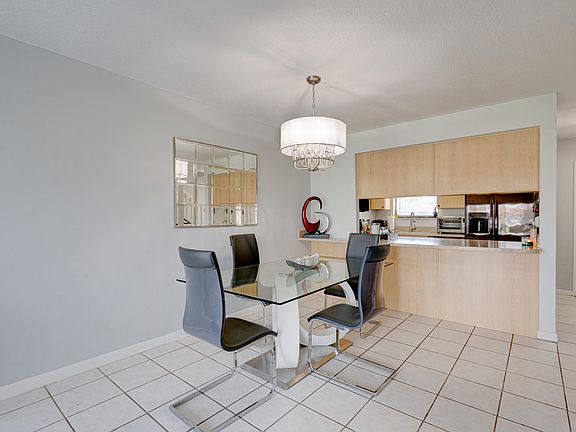 3rd image of 4702 Pier Drive
