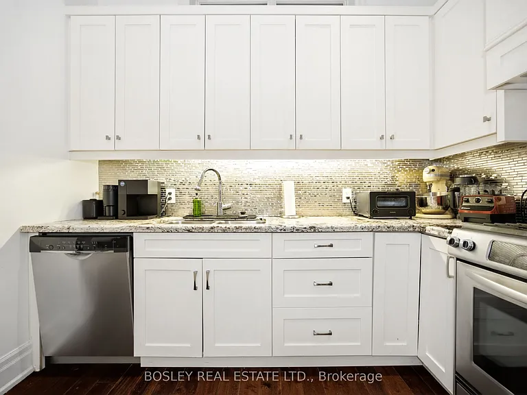 103 Pembroke St #2 — Photo 12