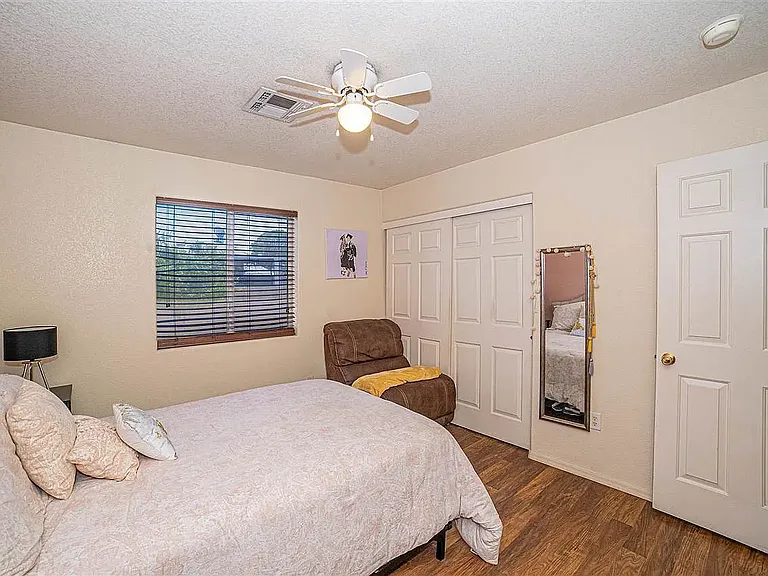 5435 E 30th Pl — Photo 8