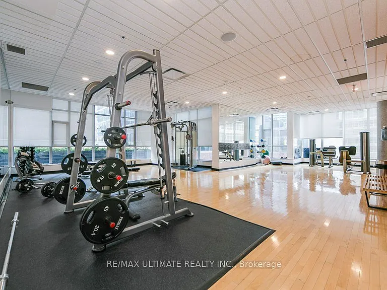375 King St W #2710 — Photo 32