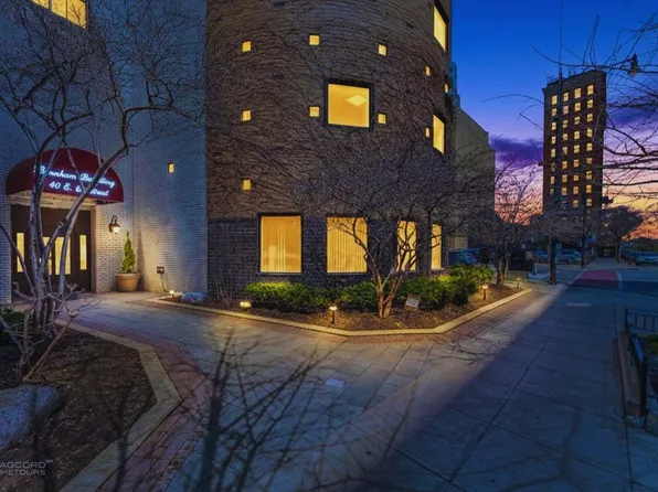 40 E 9th St APT 712, Chicago, IL 60605