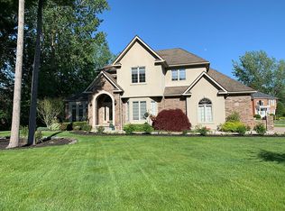 6685 Chesley Ct, East Amherst, NY 14051