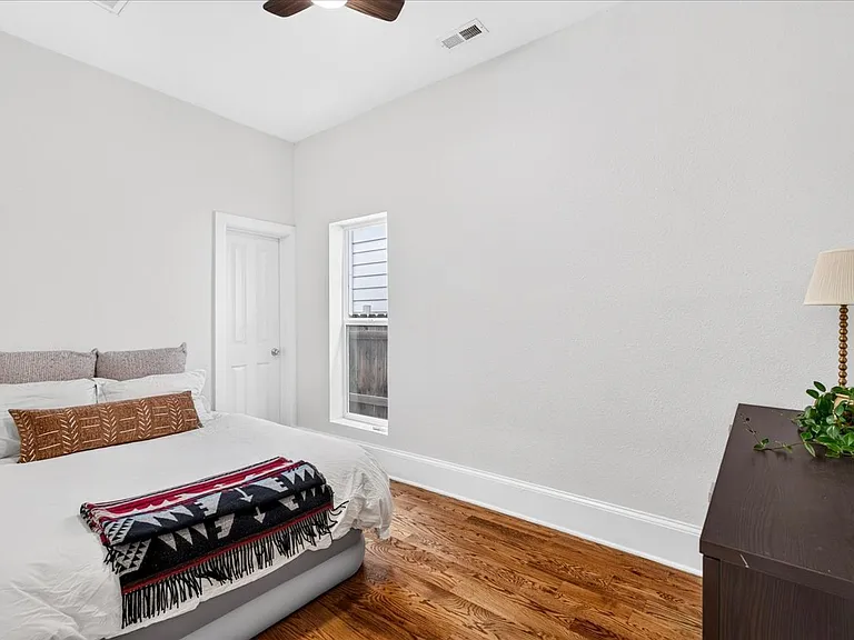 3777 N Franklin St — Photo 13