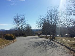 36 Audubon Dr, Asheville, NC 28804