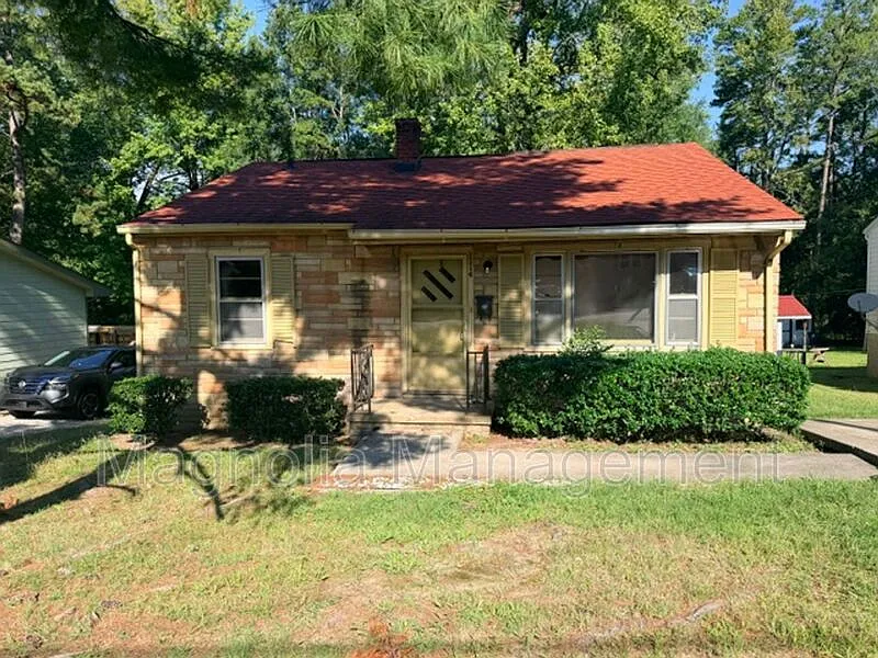 1114 Roanoke Ave