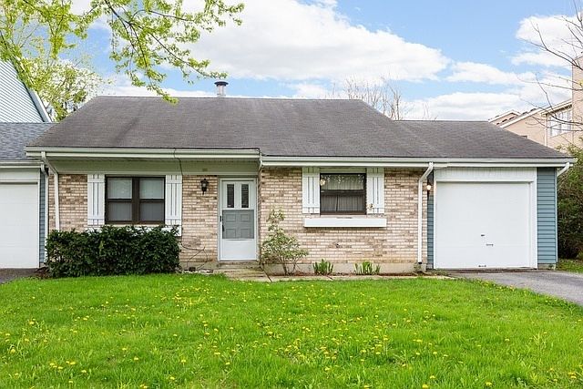 1st image of 23W467 Greenbriar Dr