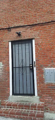 1436 W Baltimore St Photo 1