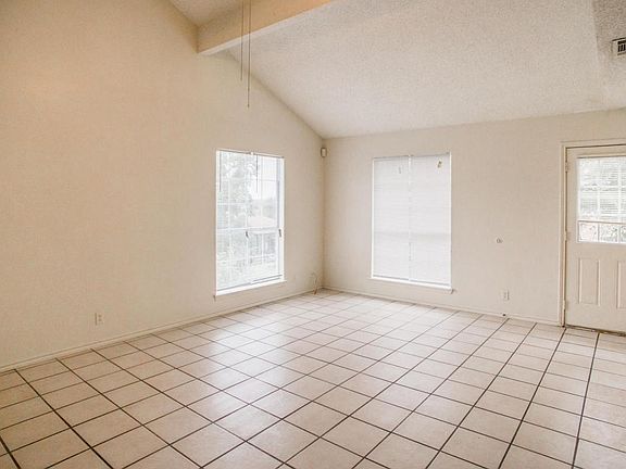 3rd image of 109/111 Crest Dr