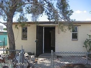 1st image of 2701 N Los Altos Ave