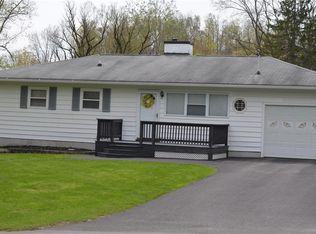 54 Hollywood Dr, Whitesboro, NY 13492