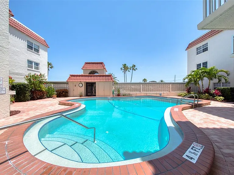 2900 Gulf Blvd #211 — Photo 43