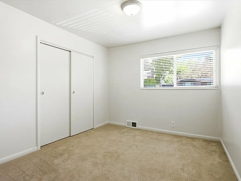 3036 S Sequoia Dr — Photo 17