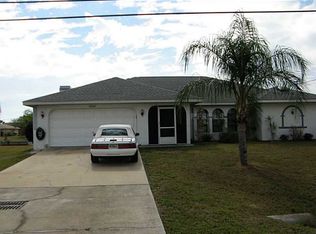 21145 Edgewater Dr, Pt Charlotte, FL 33952