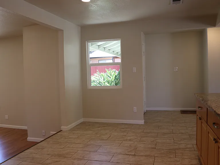335 Rollingwood Dr — Photo 6