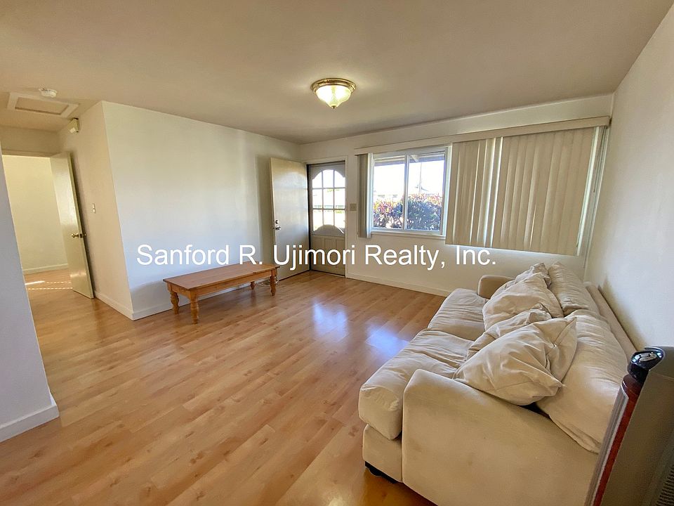 1st image of 98-128 Kaulike Dr