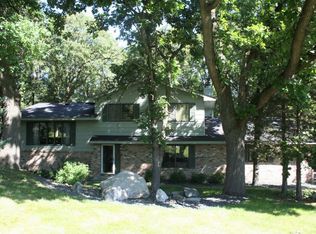 1057 102nd St W, Inver Grove Heights, MN 55077