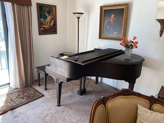 5th image of 3620 Cardinal Blvd #40