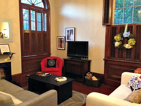 5th image of 2726 Prytania St APT 1