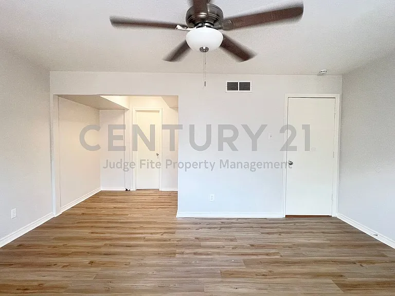 3910 Bucknell Dr — Photo 9