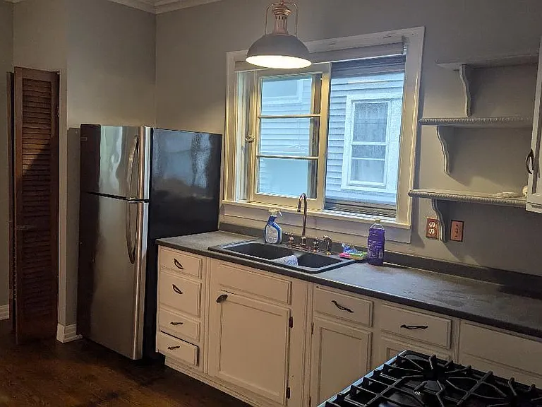 1099 Park Ave #1 — Photo 7