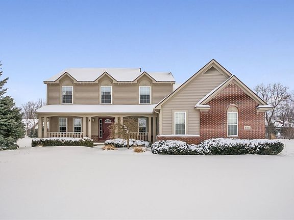 3rd image of 3060 Sandhill Dr