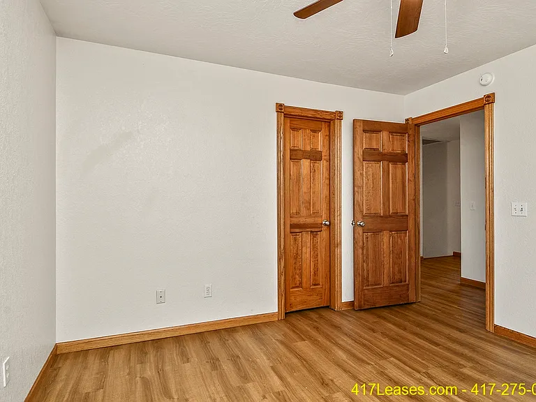 1261 E Lakewood St — Photo 29