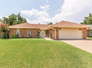 1401 Aquarius Rd, Edmond, OK 73003