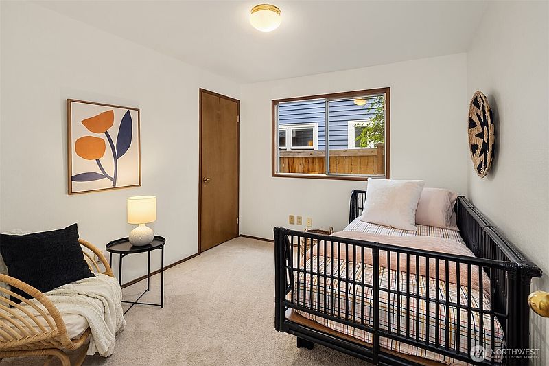 5th image of 6049 33rd Avenue NE