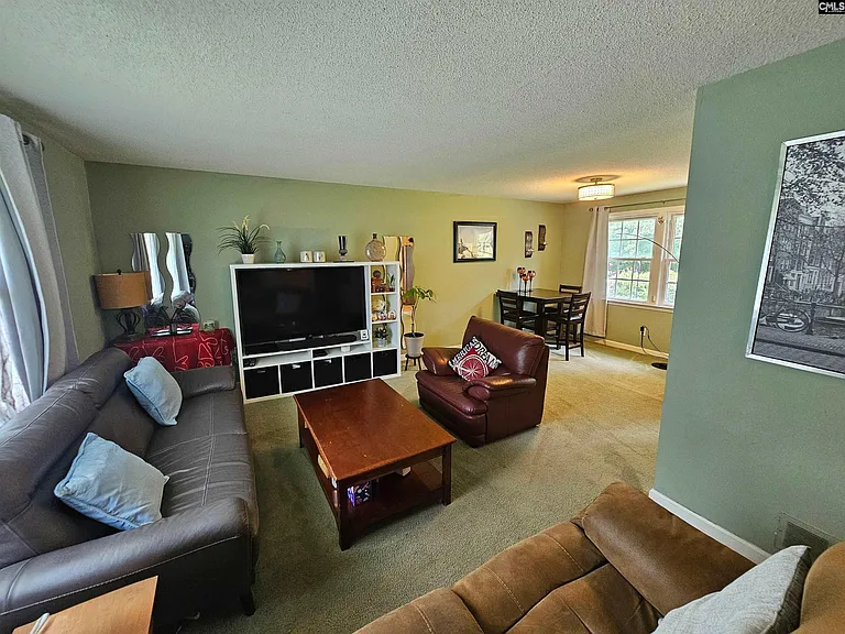 625 Challedon Dr — Photo 5