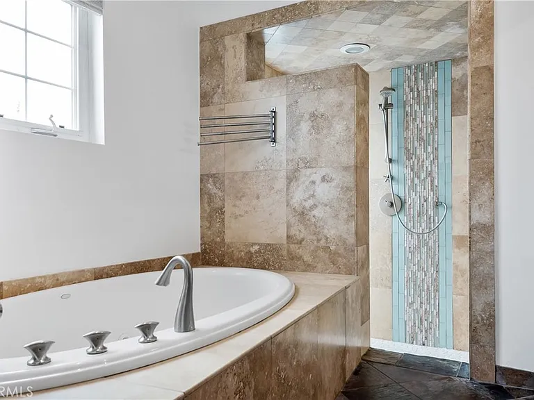 3316 Crest Dr — Photo 15