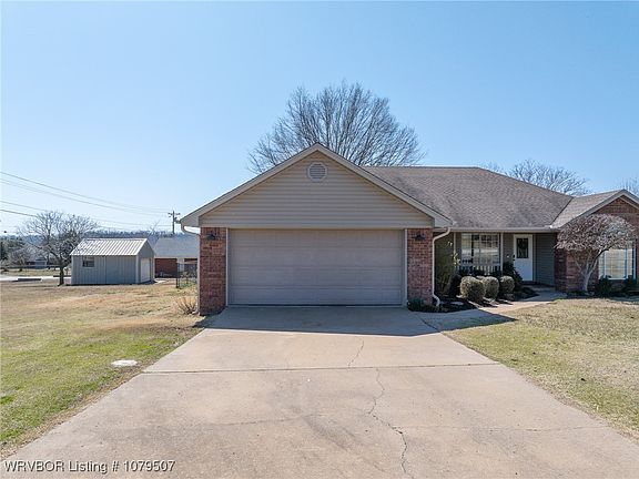 3rd image of 3206 Edgewood Ln