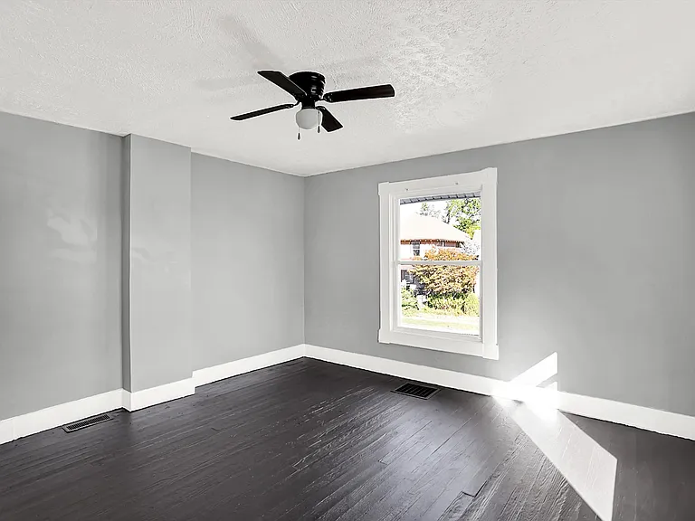 1020 N Rural St — Photo 27