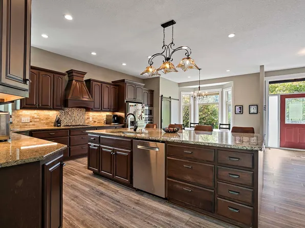 5420 Riverwood Ln, Savage, MN 55378