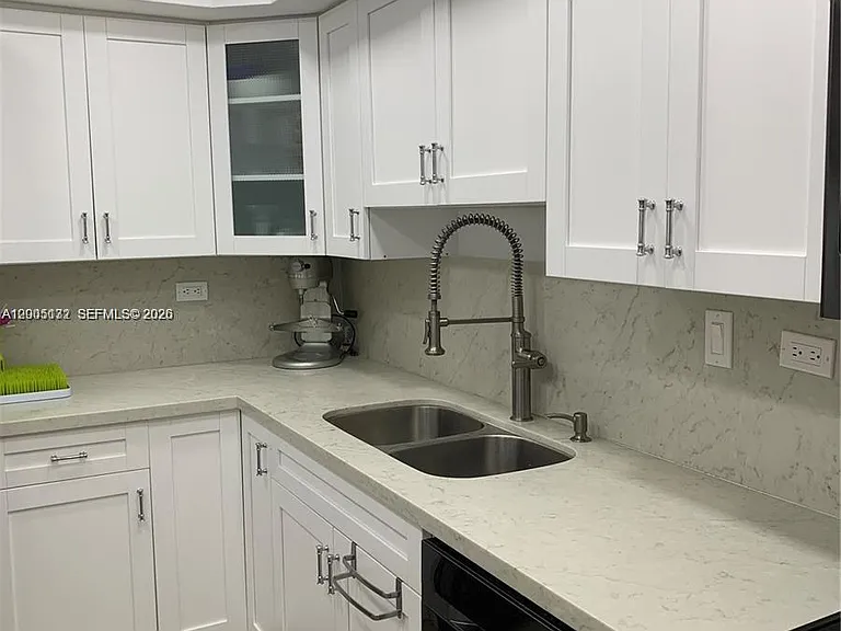 20225 NE 34th Ct #1016 — Photo 3