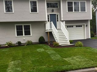 27 Buttonbush Trl, Narragansett, RI 02874