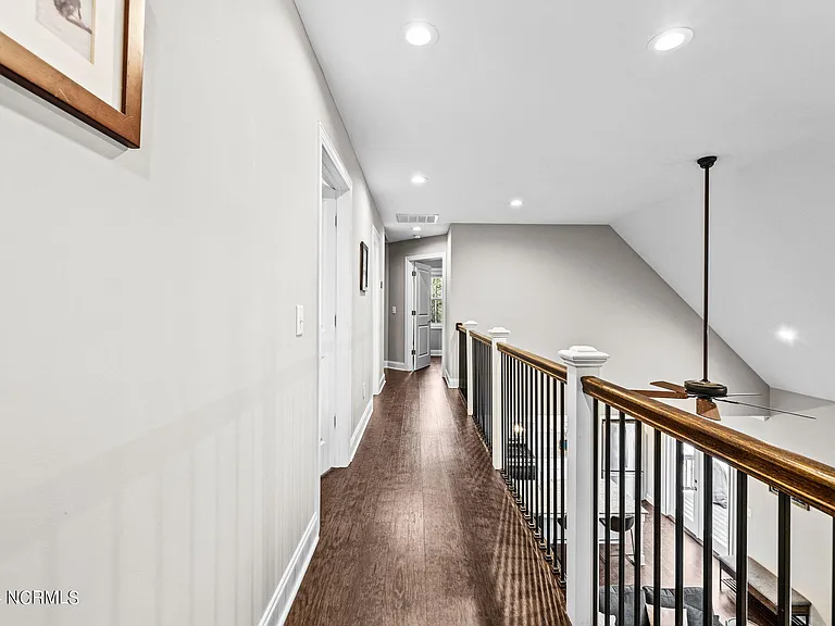 182 Lakeview Dr — Photo 43